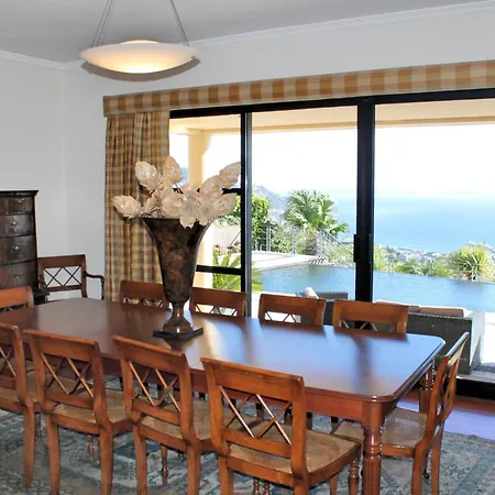 Villa Exquisite Madeira Luz 5 Bedroom Heated Pool Sea Views Games Funchal (Madeira)