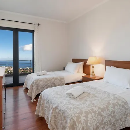 Exquisite Madeira Luz 5 Bedroom Heated Pool Sea Views Games 别墅 *