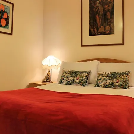 Villa Exquisite Madeira Luz 5 Bedroom Heated Pool Funchal (Madeira)